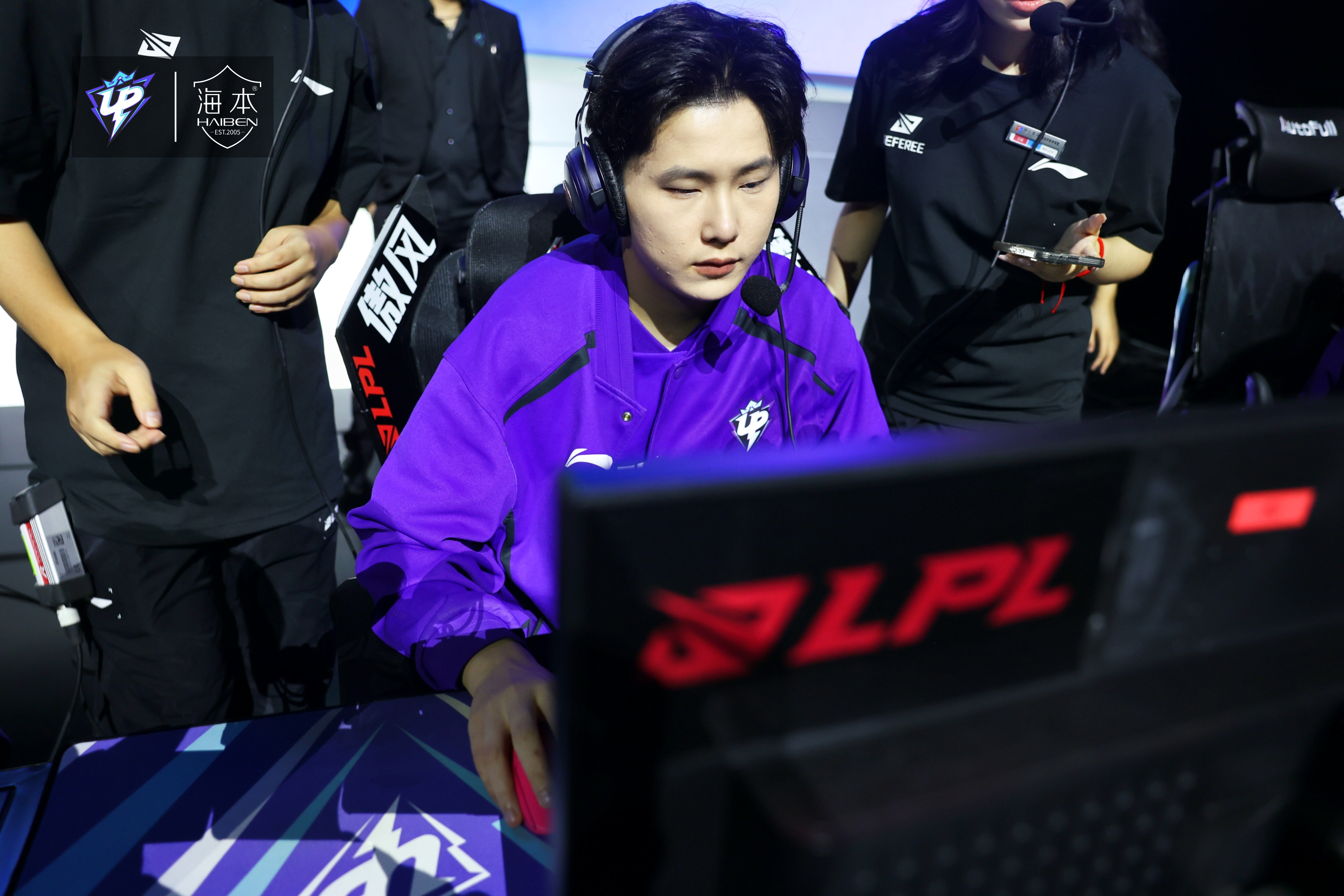 LPL选手爆冷获胜，专家预测失准