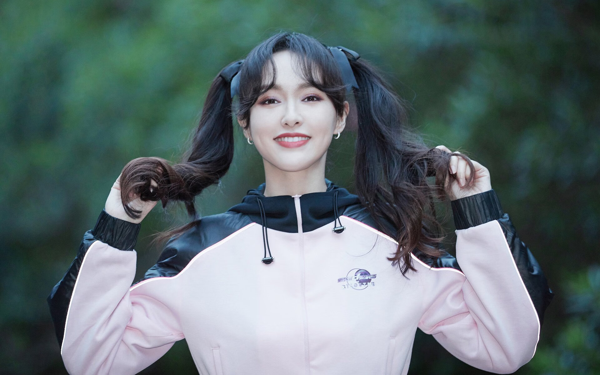 当大黄蜂缠斗太极虎，贝林厄姆一人横跨两个对手的足球史诗