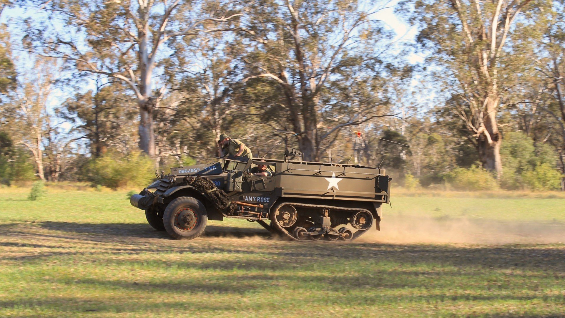 NBA季后赛之夜，特奥临危受命，西装革履的最强临时工是如何带队取胜的？